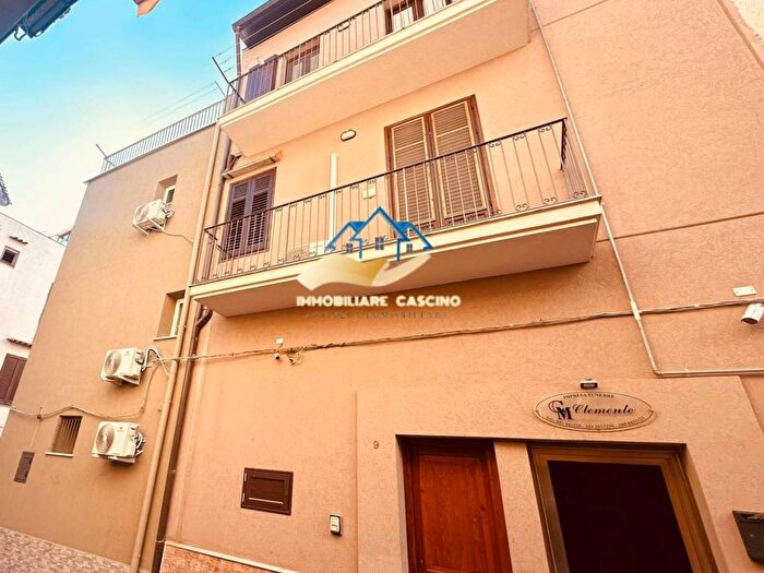 Appartamento trilocale in affitto in Via Giuseppe Mazzini, Casteldaccia