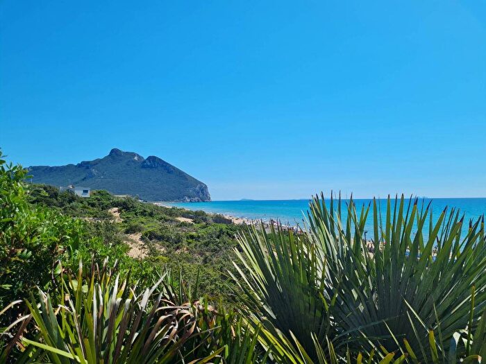 Casa con 6 locali in affitto in Lungomare Di Sabaudia, Sabaudia