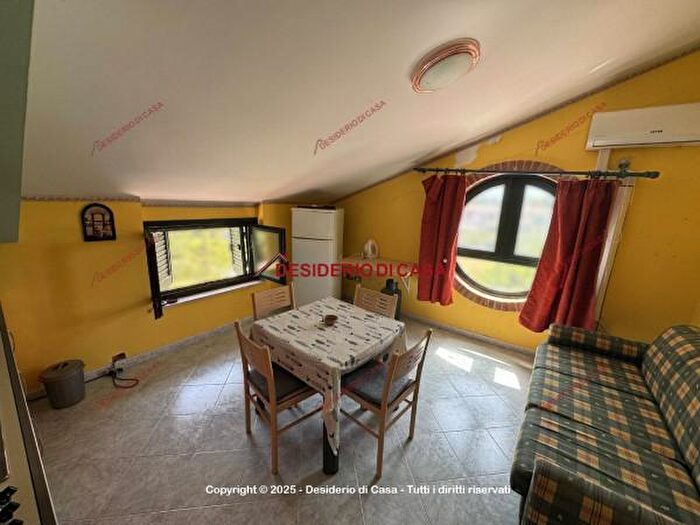 Casa monolocale in vendita in Viale Himera, Campofelice Di Roccella