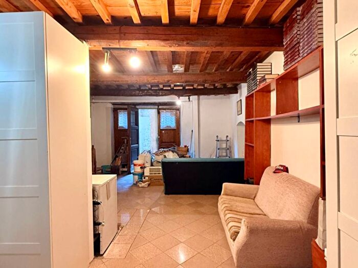 Appartamento monolocale in affitto in Piazza San Luca, San Francesco, Pisa