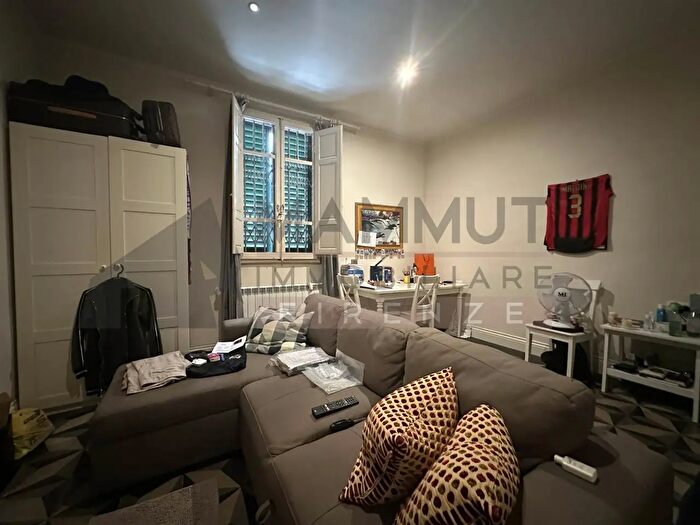 Appartamento trilocale in affitto in Firenze