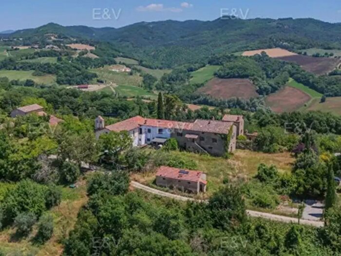 Casa con 6 locali in vendita in Viale Umbria, Citta' Di Castello