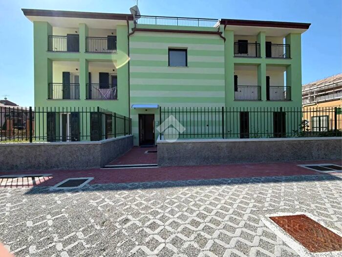 Appartamento con 5 locali in vendita in Via Emilia, Sestri Levante