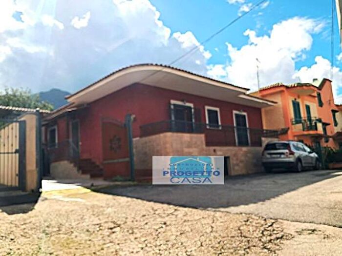 Casa con 6 locali in vendita in S Maria delle Grazie a Castello Snc, Somma Vesuviana