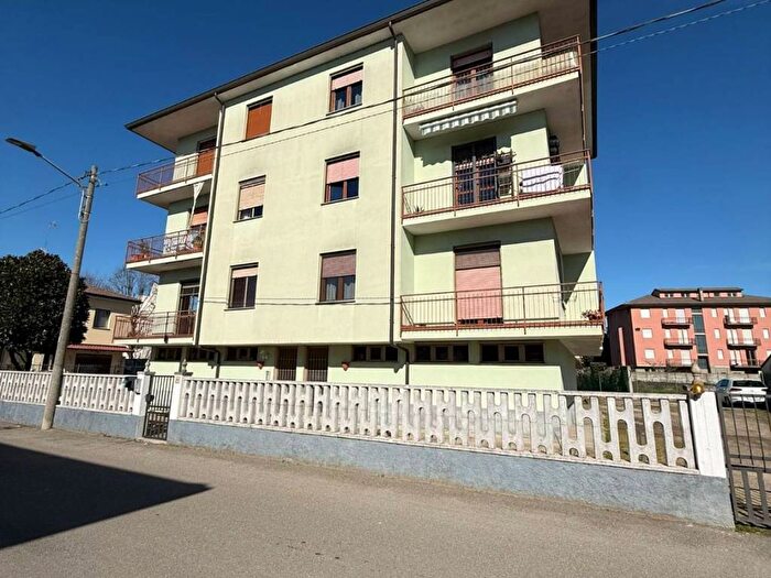 Appartamento trilocale in affitto in Via Antonio Gramsci, Centro, Garlasco