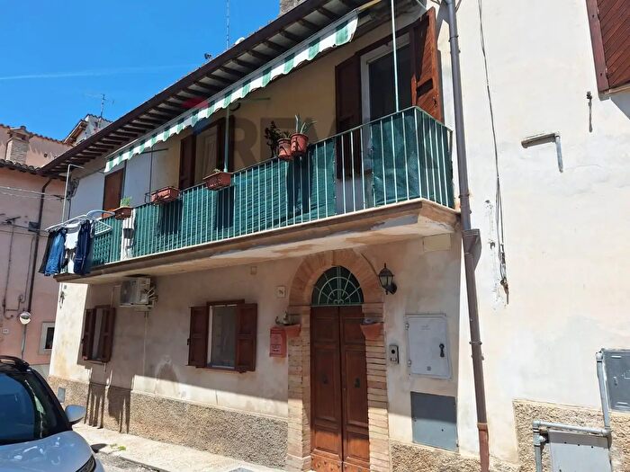 Appartamento con 5 locali in vendita in Corso Flaminio San Giacomo di Spoleto, Spoleto
