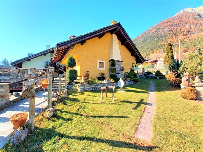 Appartamento trilocale in vendita in Via delle Faurie, Salbertrand