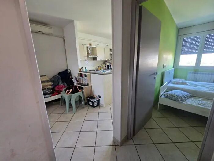 Appartamento trilocale in vendita in Via Monte San Gabriele, Novara