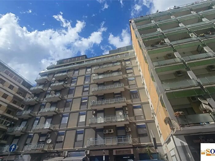 Appartamento con 5 locali in vendita in Palermo