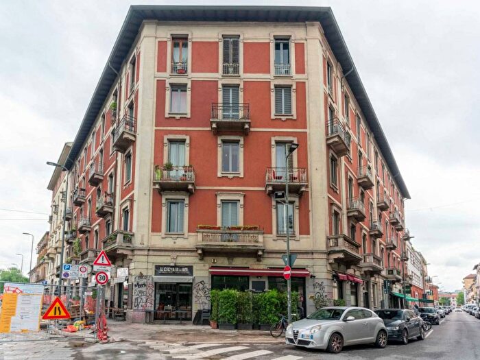 Appartamento trilocale in affitto in Via Elia Lombardini, Navigli Darsena, Milano