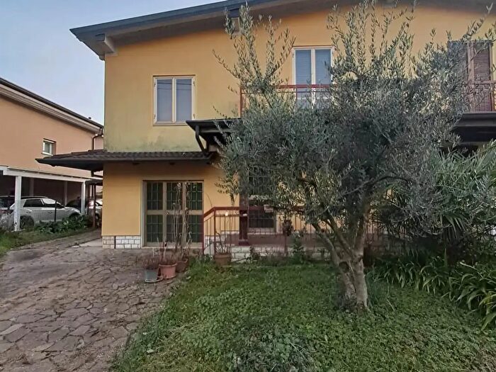 Casa quadrilocale in vendita in Bovezzo