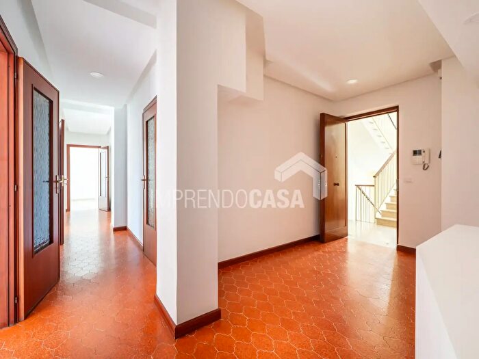 Appartamento trilocale in affitto in Via Cataldo Parisio, Palermo