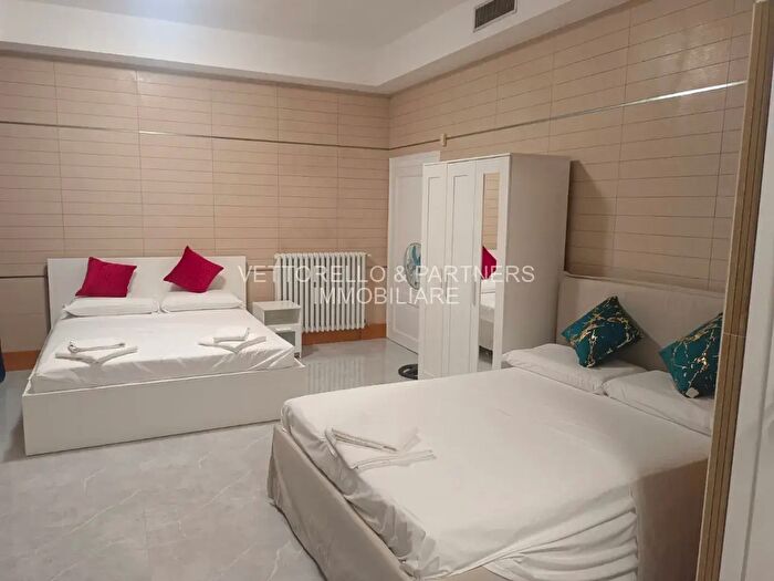 Casa con 7 locali in vendita in Via Buccari, Venezia