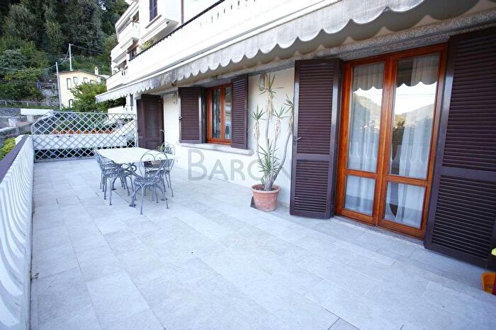 Appartamento con 5 locali in vendita in Massa