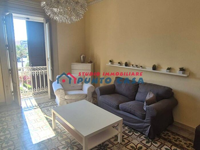 Appartamento quadrilocale in affitto in Via Giovanni Battista Fardella, Centro, Trapani