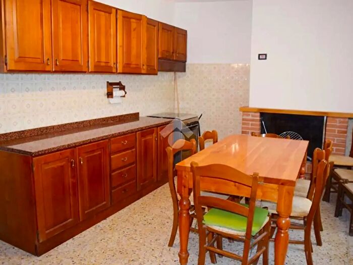 Casa quadrilocale in vendita in Via La Fonte, Tagliacozzo