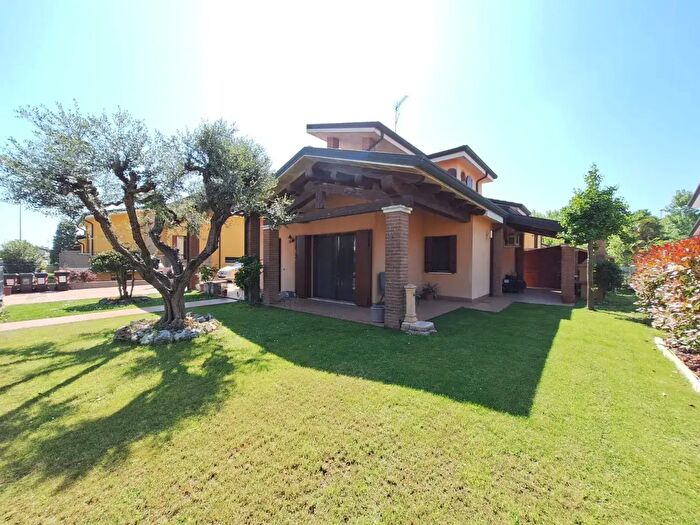 Casa trilocale in vendita in Viale dei Mille, Rovigo