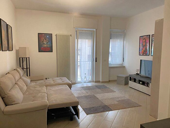 Appartamento quadrilocale in affitto in Via San Salvatore, Centro, Valenza
