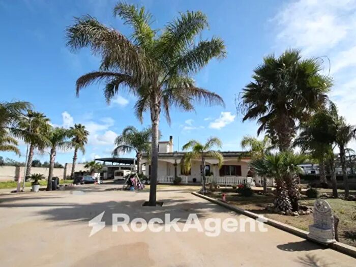 Casa con 5 locali in vendita in Via Mesagne, San Donaci