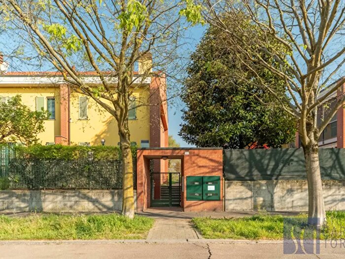 Casa con 5 locali in vendita in Via Manduria, Milano