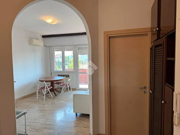 Appartamento trilocale in affitto in Via Michelino, Bologna