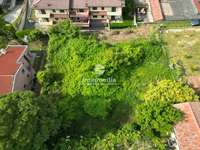 Casa con 6 locali in vendita in Via Cadamocco, Cologne