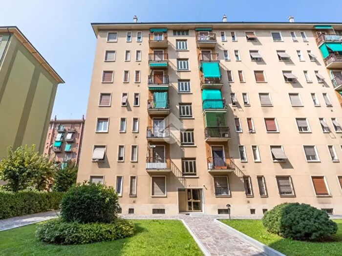 Appartamento bilocale in affitto in Via Santa Monica, Milano