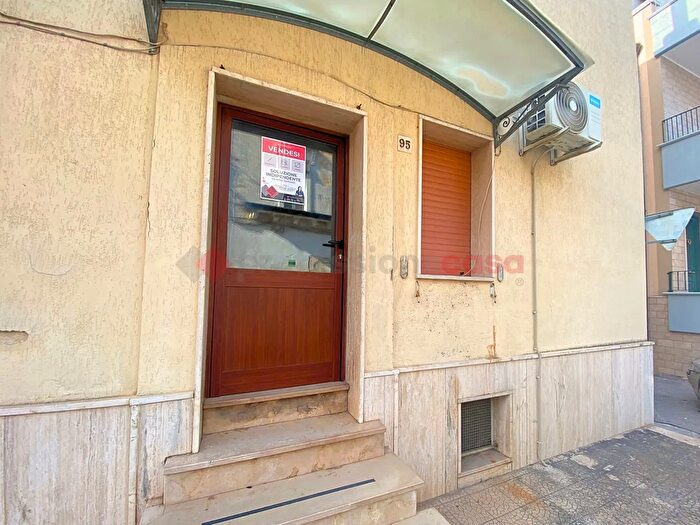 Casa bilocale in vendita in Via Mafalda di Savoia, Grottaglie