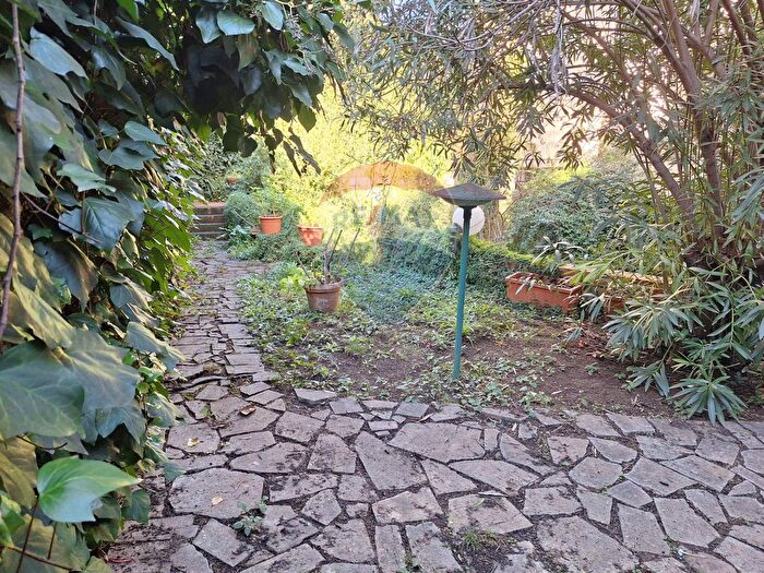 Appartamento con 8 locali in vendita in Piazza Riccardo Moizo, Roma