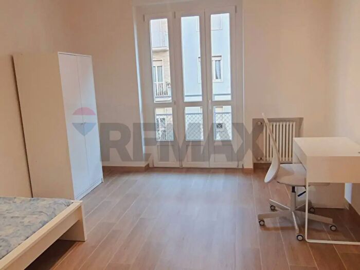 Appartamento trilocale in affitto in Via Chanoux, Torino