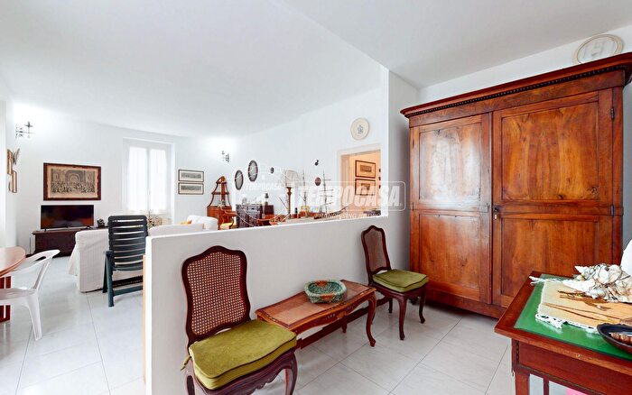 Appartamento quadrilocale in vendita in Via Roma, Santa Margherita Ligure