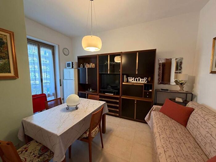Appartamento bilocale in affitto in Via Monfalcone, Cimiano, Milano