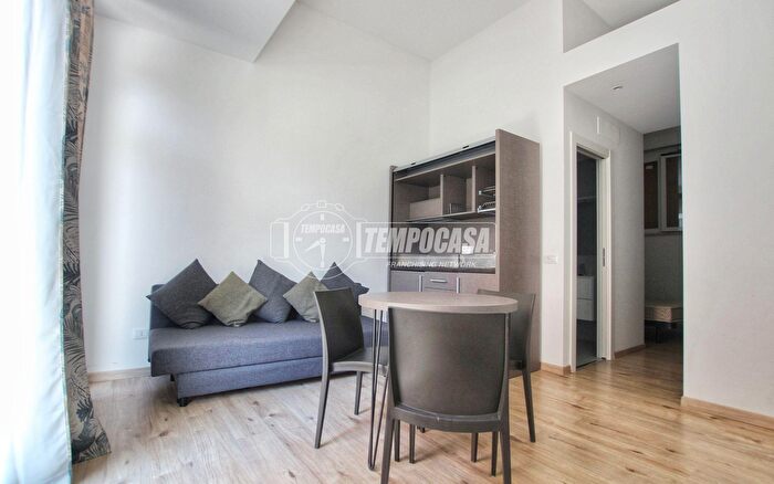 Appartamento bilocale in vendita in Via Cingoli, Ancona