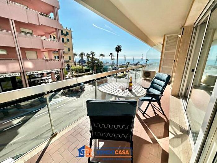 Appartamento bilocale in vendita in Piazzale Giuseppe Mazzini, Loano