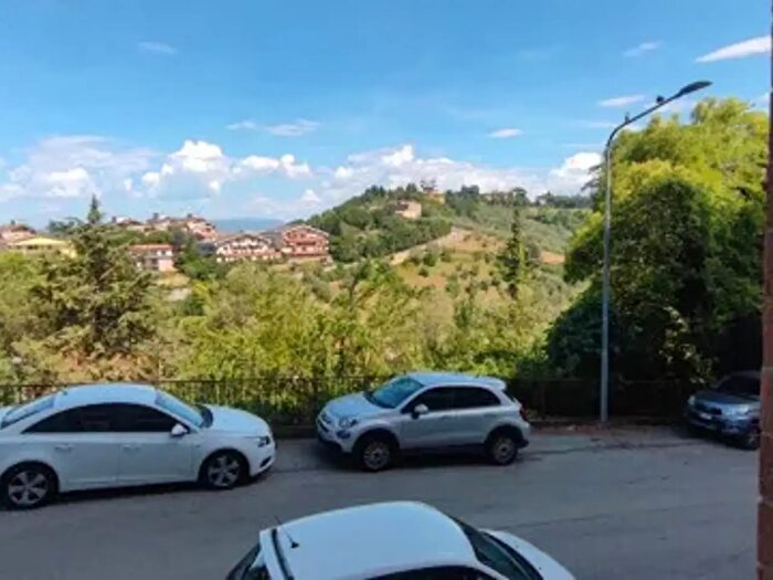 Appartamento con 5 locali in vendita in Via Alcide De Gasperi, Perugia