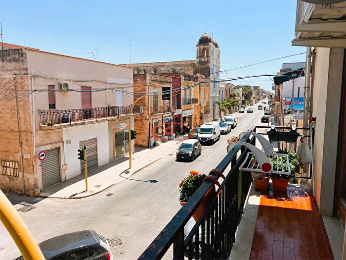 Appartamento con 9 locali in vendita in Marsala Cda Cuore di Gesu, Marsala