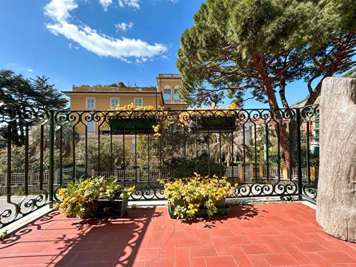 Appartamento con 6 locali in affitto in Via Ferrando, Centro, Levanto