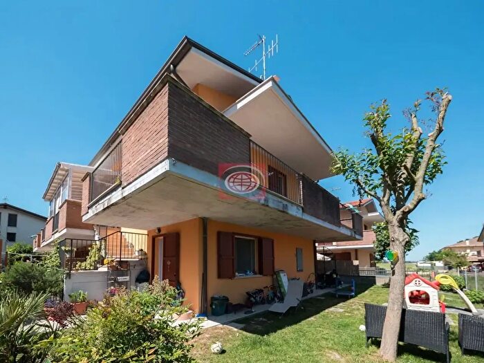 Casa quadrilocale in vendita in Ravenna
