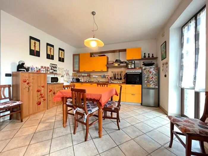 Appartamento trilocale in vendita in Via Santo Stefano Roero, Canale