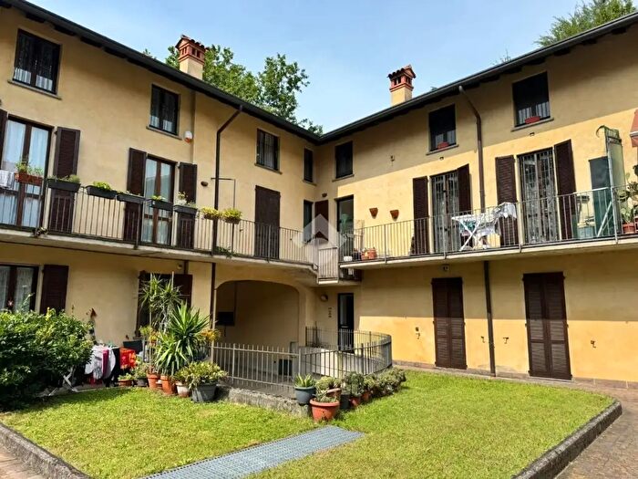 Appartamento quadrilocale in vendita in Via Giuseppe Verdi, Osnago