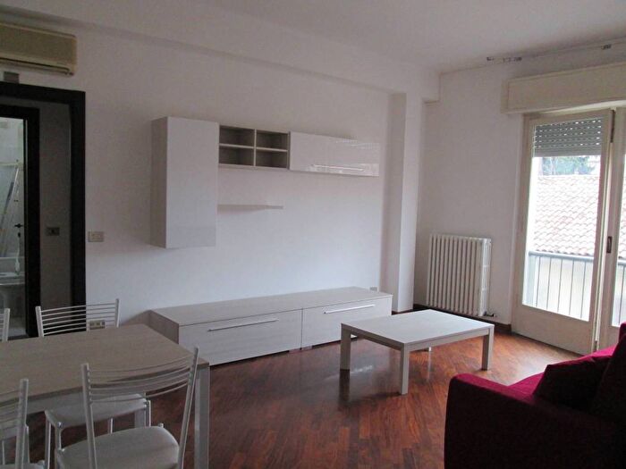 Appartamento trilocale in affitto in Via Benedetto Antelami, Parco Ducale Oltretorrente, Parma