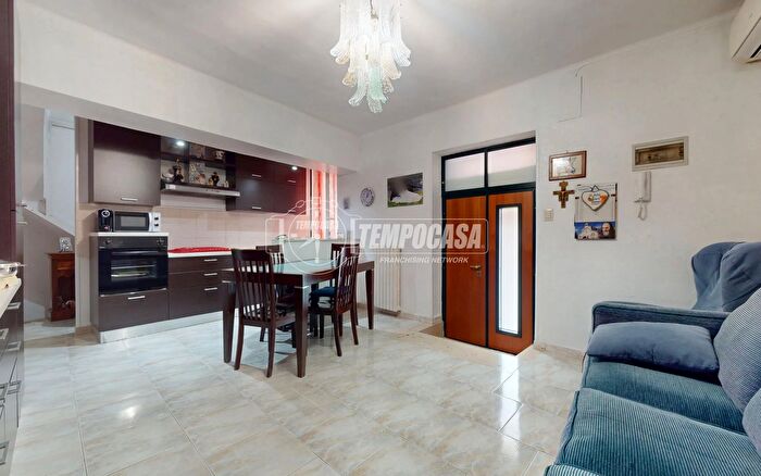 Casa trilocale in vendita in Via Raffaello, Bari