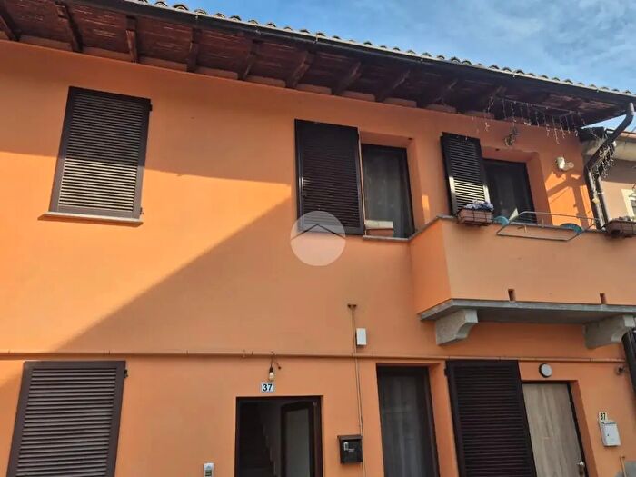 Appartamento bilocale in vendita in Via Roma, San Cipriano Po