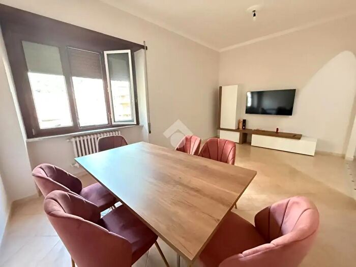 Appartamento trilocale in affitto in Viale Dante Alighieri, Cassino