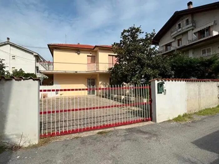 Appartamento con 5 locali in affitto in Via Tirreno, Montesilvano