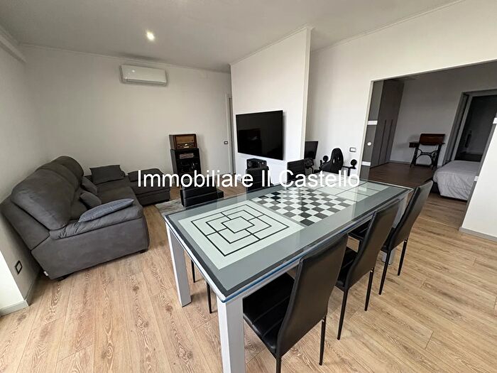 Appartamento trilocale in vendita in Località Muffa, Castiglione Del Lago