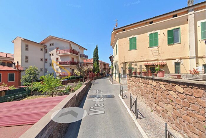 Appartamento trilocale in affitto in Via Isonzo, Grottaferrata