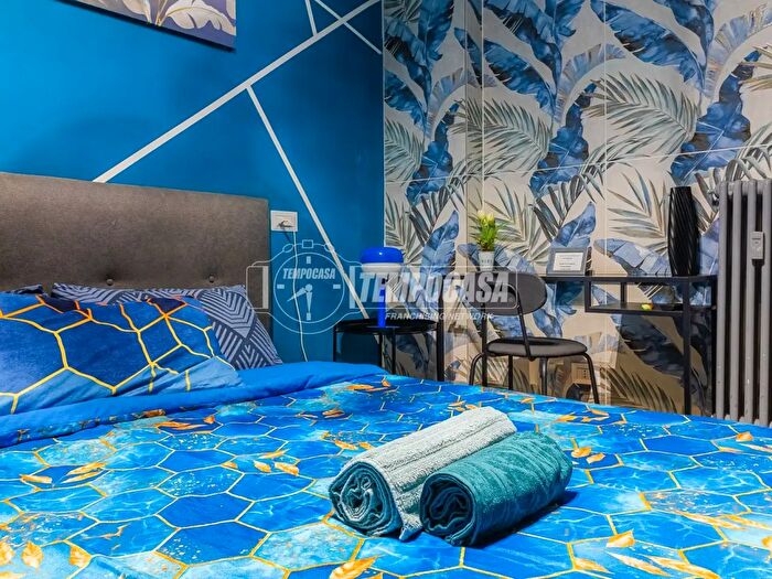 Appartamento con 5 locali in vendita in Via Sebino, Milano