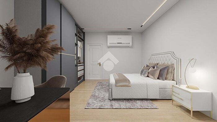 Appartamento trilocale in vendita in Via Isonzo, Torino