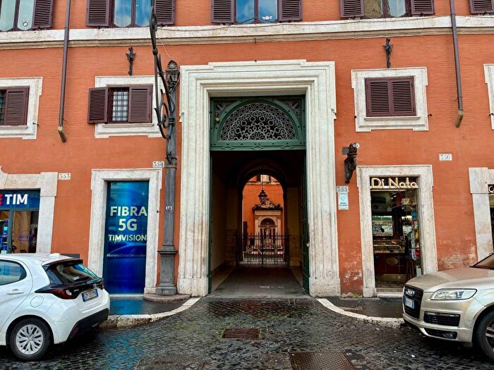Appartamento bilocale in affitto in Piazza Colonna, Pantheon, Roma